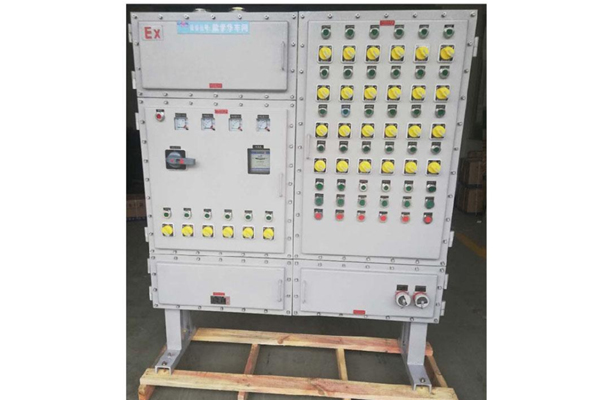 雙層門(mén)防爆配電柜，雙層門(mén)防爆正壓柜，防爆配電柜，化工環(huán)境防爆配電柜，油庫(kù)房?jī)?nèi)防爆配電柜，防爆控制配電柜